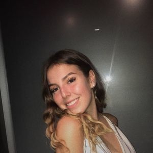 Meet your Posher, Camille